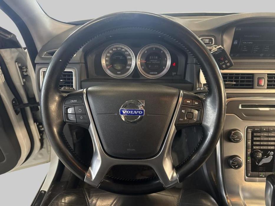 VOLVO V70 2012