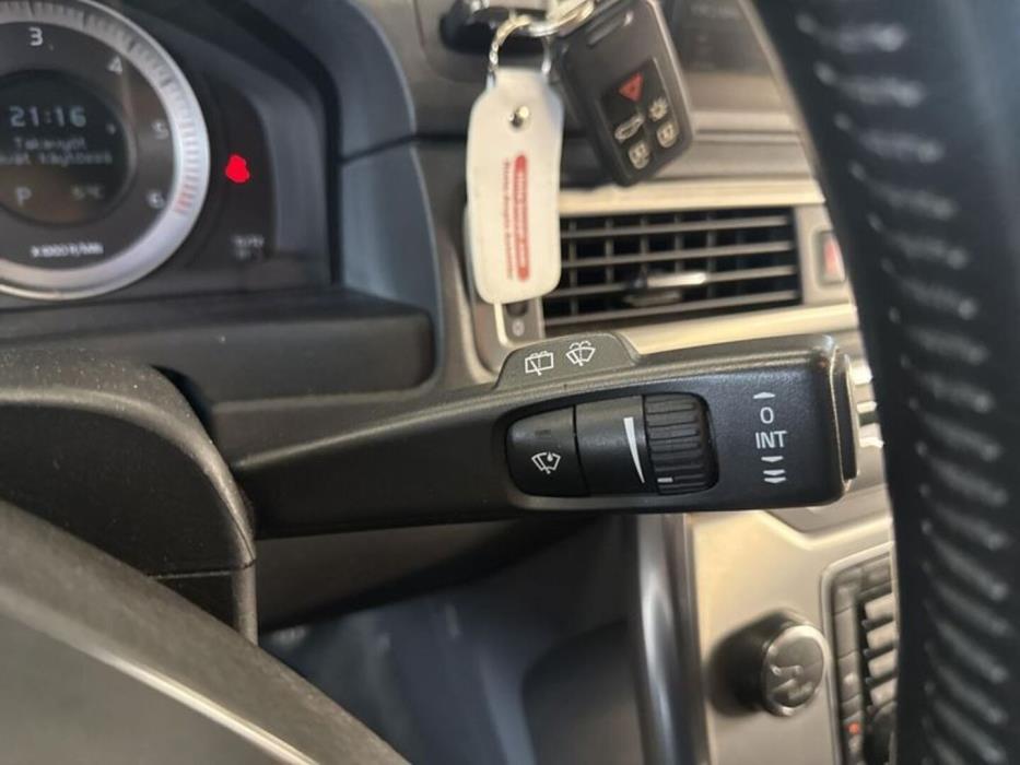VOLVO V70 2012