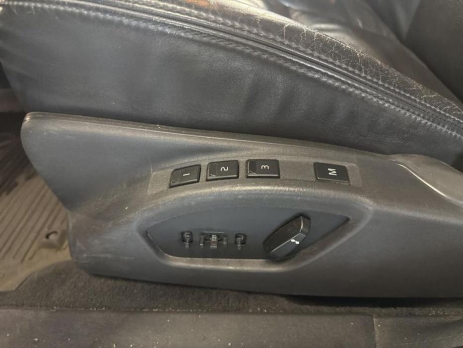 VOLVO V70 2012