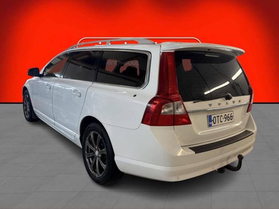 VOLVO V70 2012