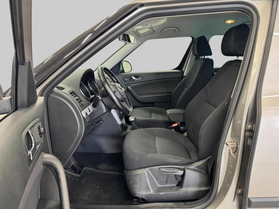 SKODA Yeti 2012