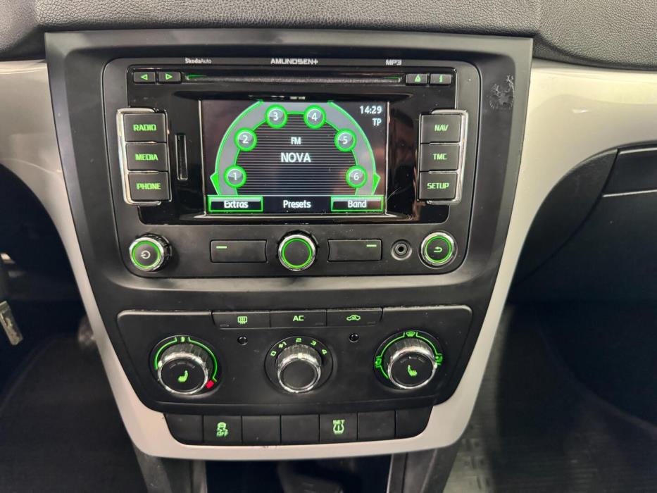SKODA Yeti 2012
