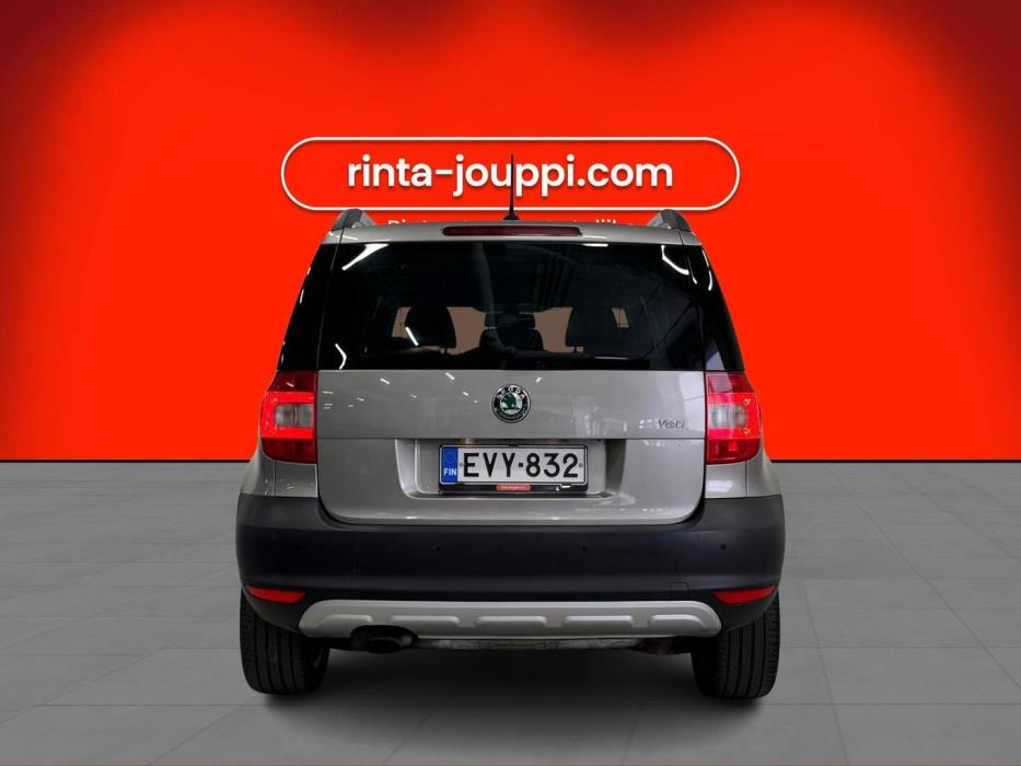 SKODA Yeti 2012