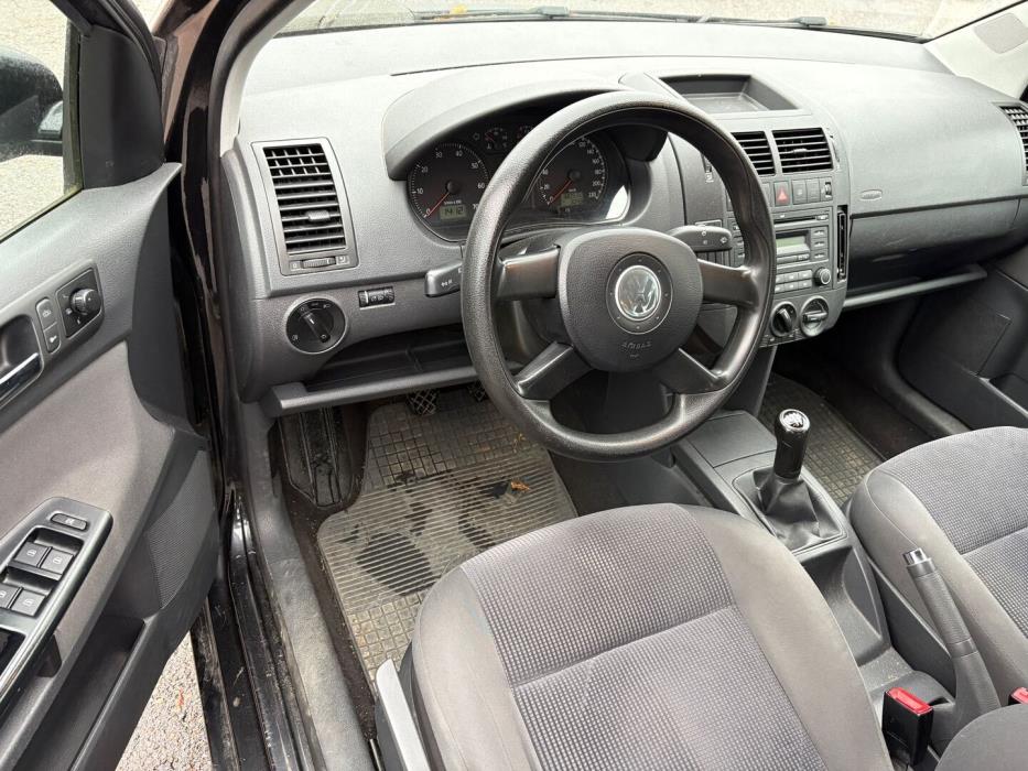 VOLKSWAGEN Polo 2006