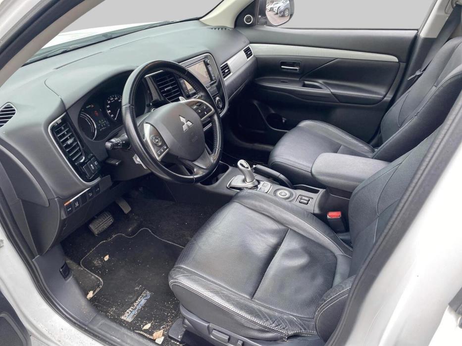 MITSUBISHI Outlander 2014