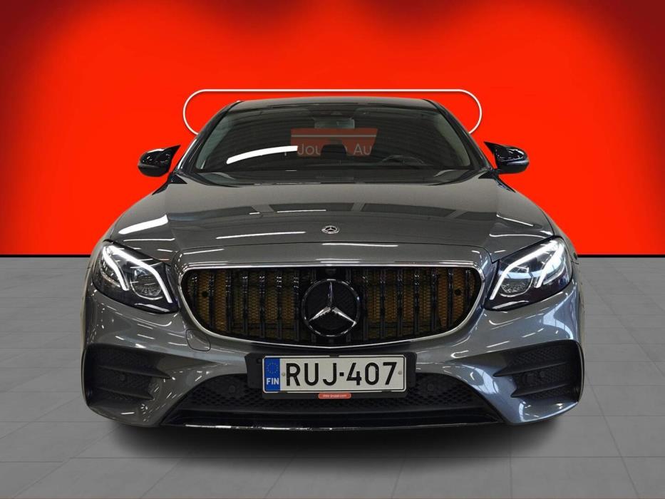 MERCEDES-BENZ E 2020