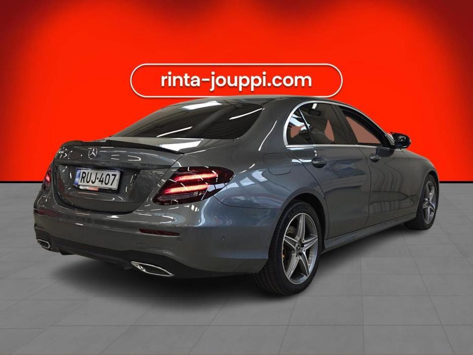 MERCEDES-BENZ E 2020