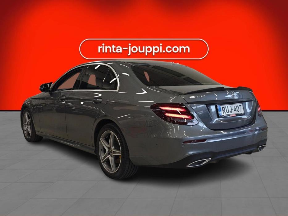 MERCEDES-BENZ E 2020