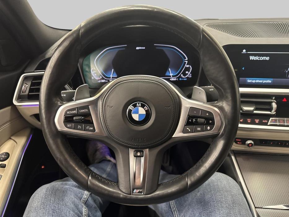 BMW 330 2019