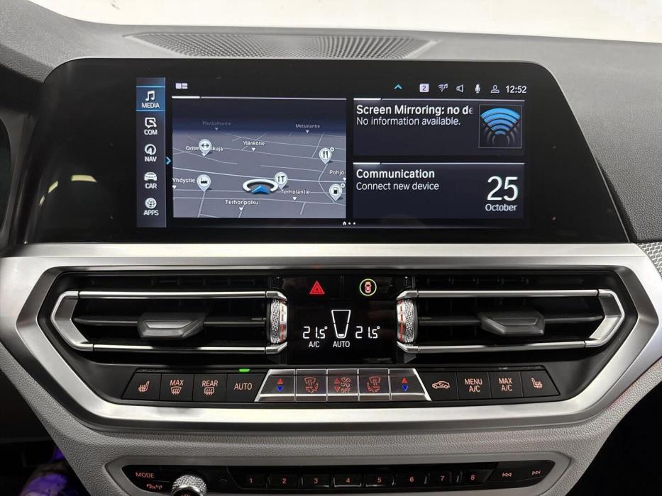 BMW 330 2019