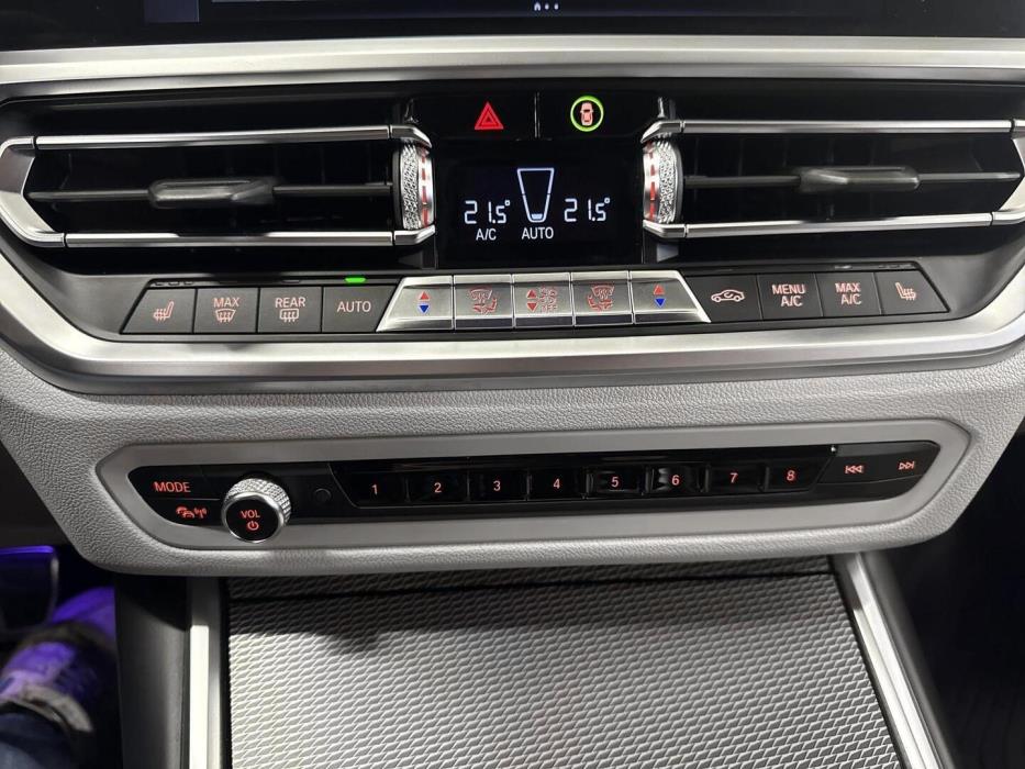 BMW 330 2019