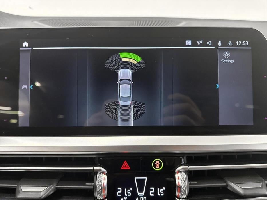 BMW 330 2019