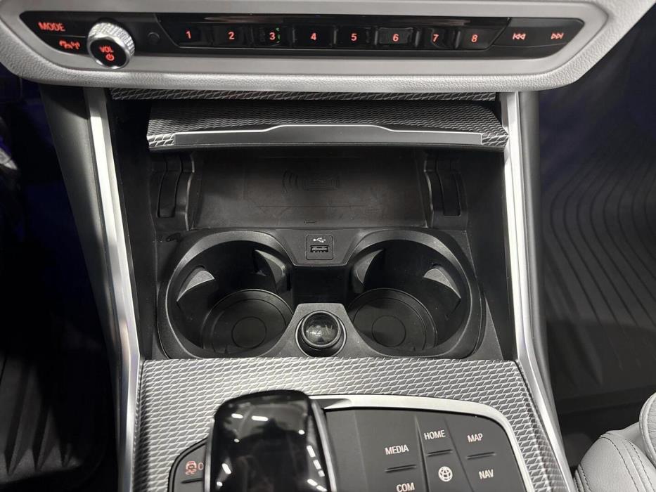 BMW 330 2019