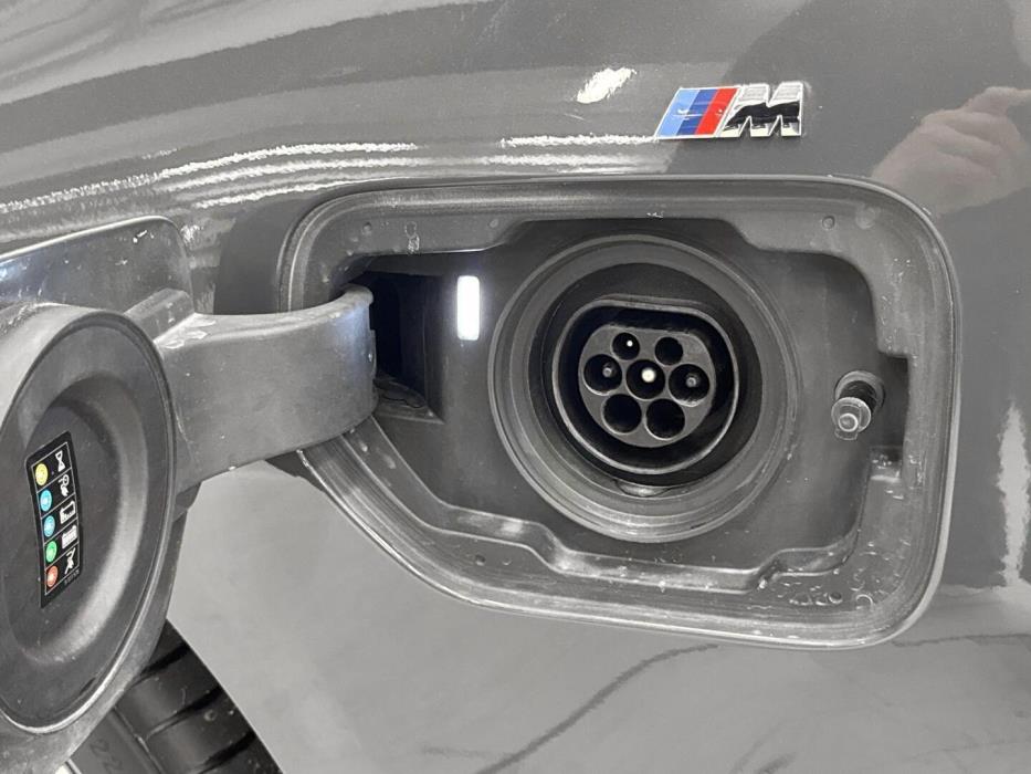 BMW 330 2019