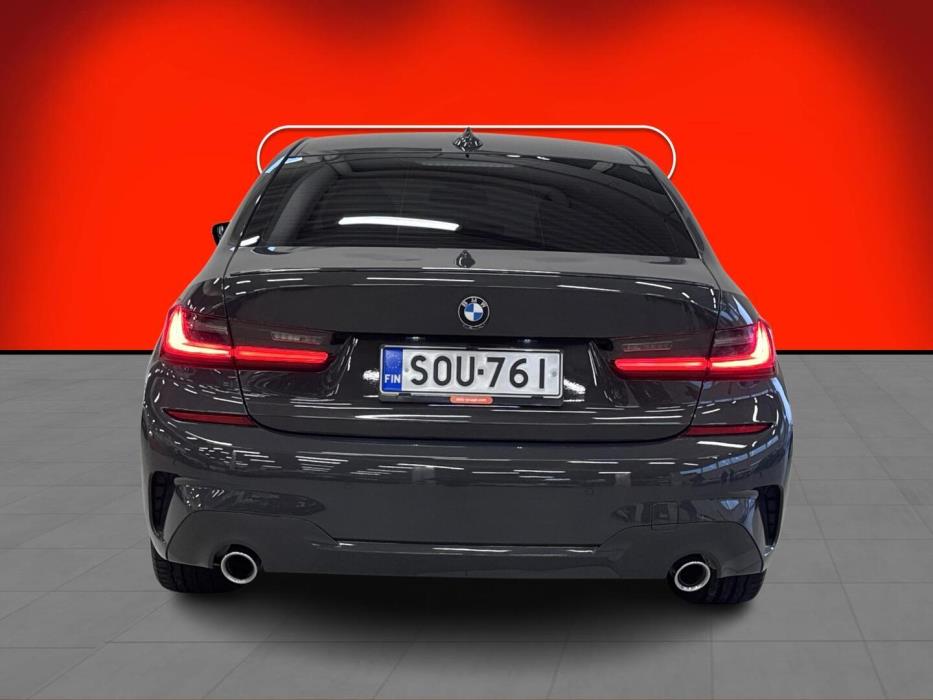 BMW 330 2019