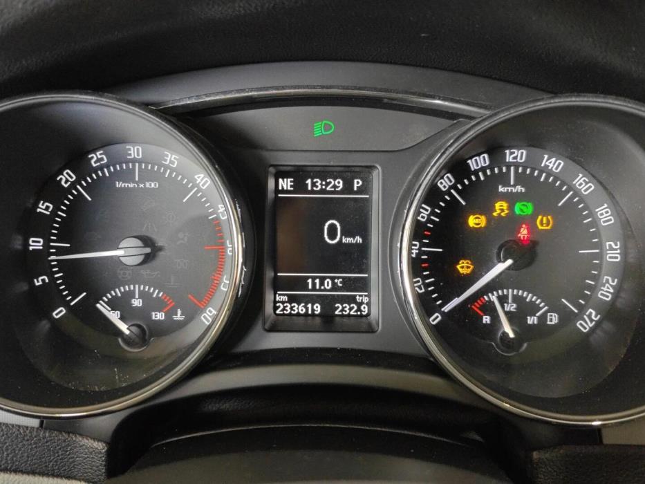 SKODA Superb 2010