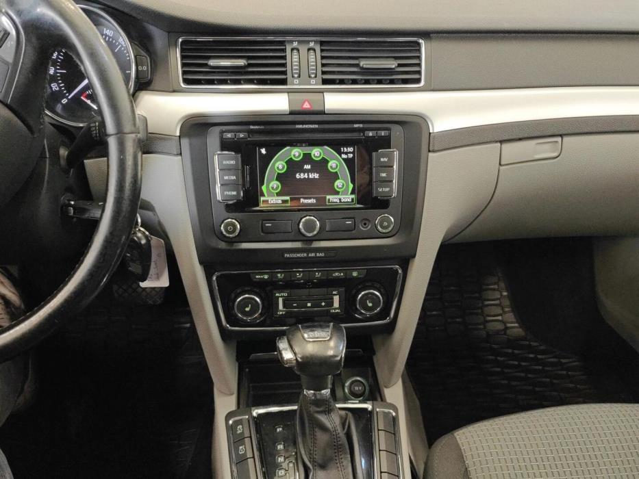 SKODA Superb 2010