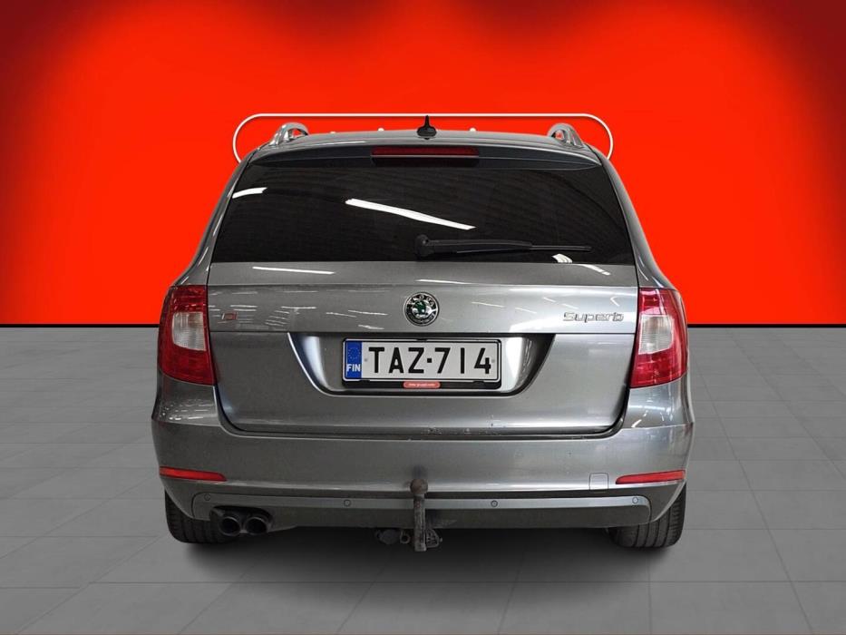 SKODA Superb 2010