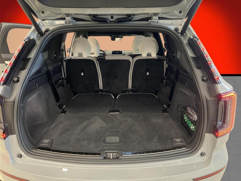 VOLVO EX90 2024