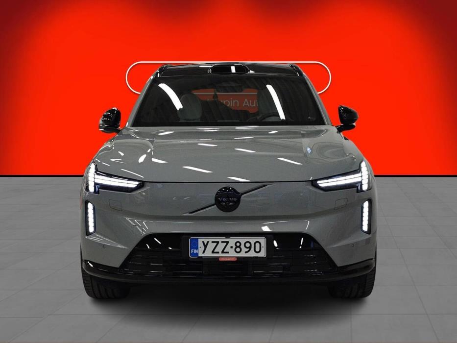 VOLVO EX90 2024
