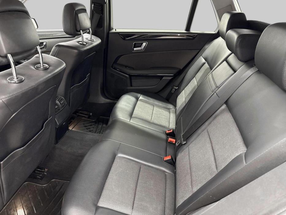 MERCEDES-BENZ E 2011