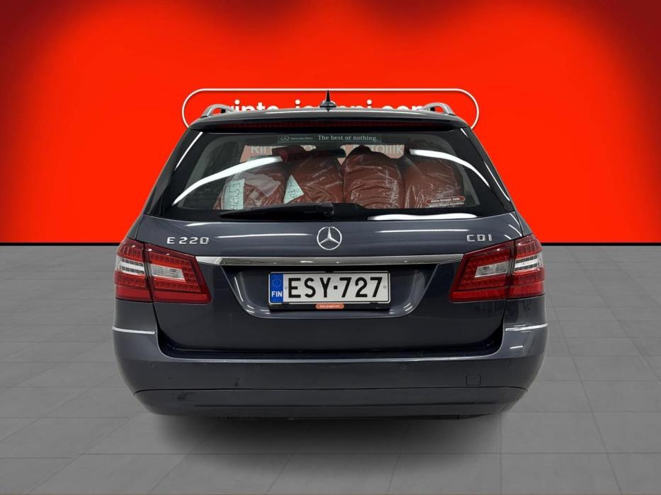 MERCEDES-BENZ E 2011