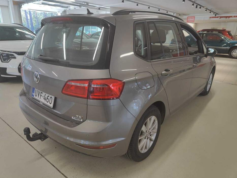 VOLKSWAGEN Golf Sportsvan 2014