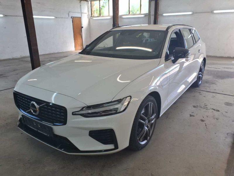 VOLVO V60 2021