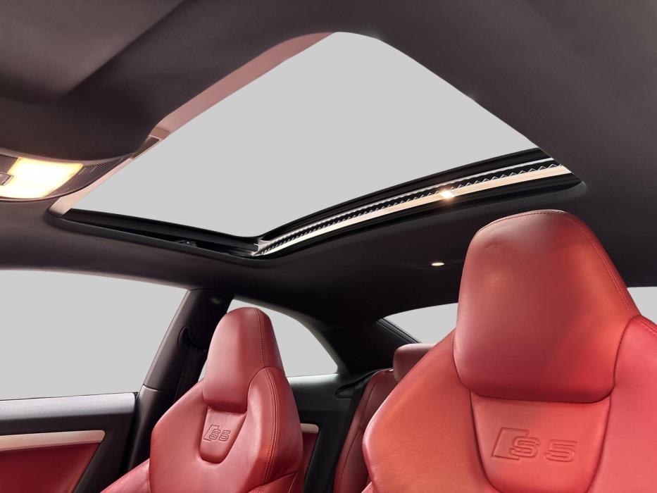 AUDI S5 2009