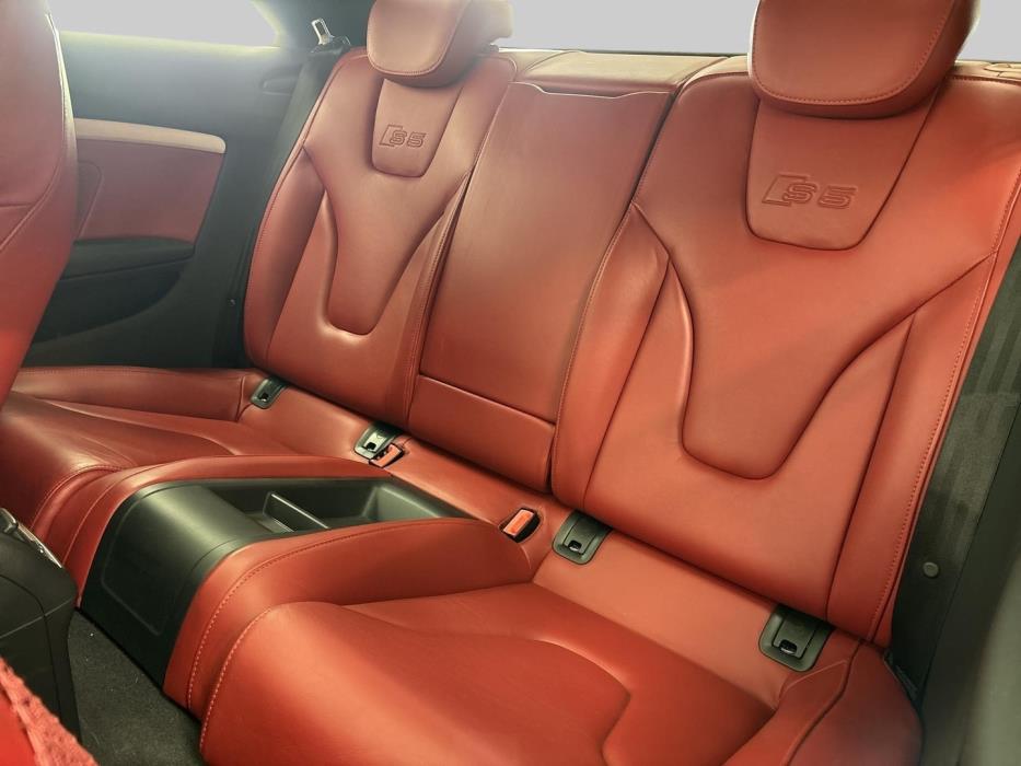 AUDI S5 2009