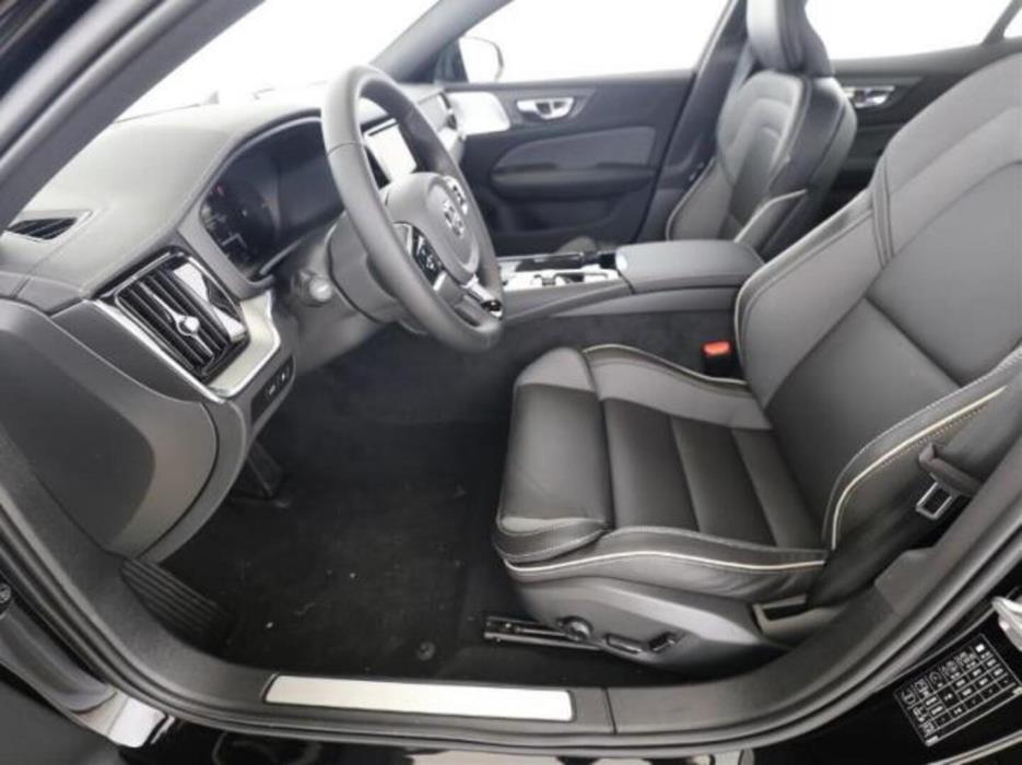VOLVO S60 2024