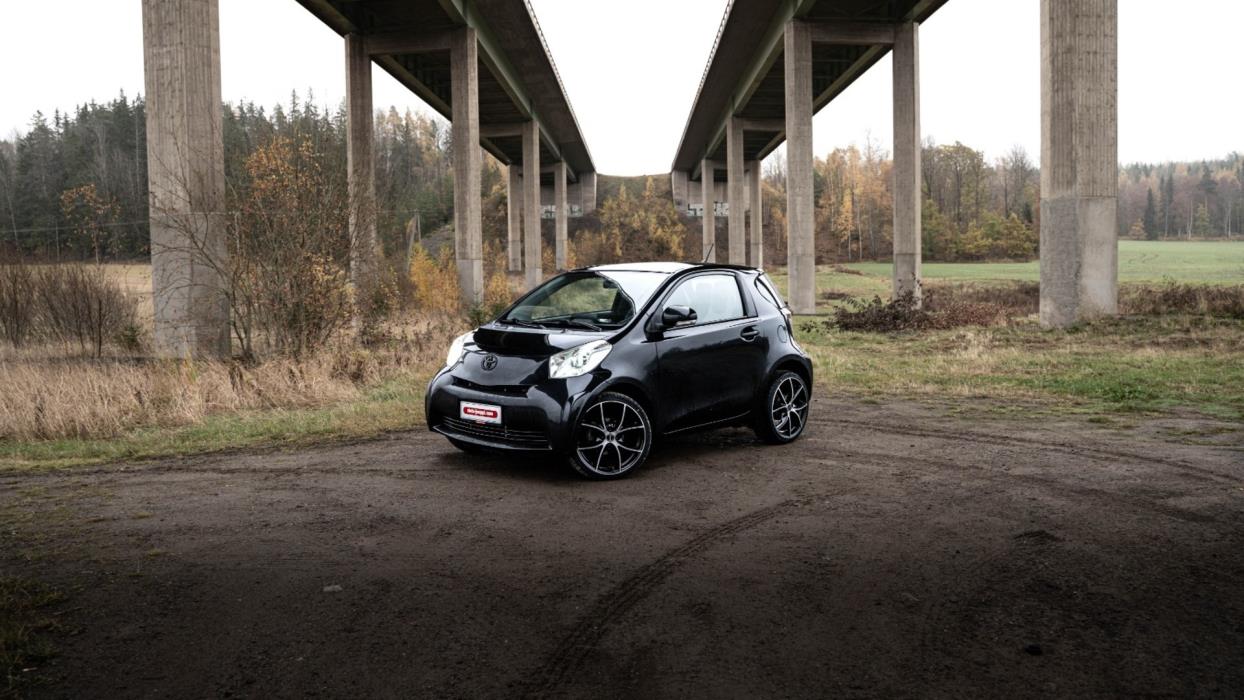 TOYOTA iQ 2009
