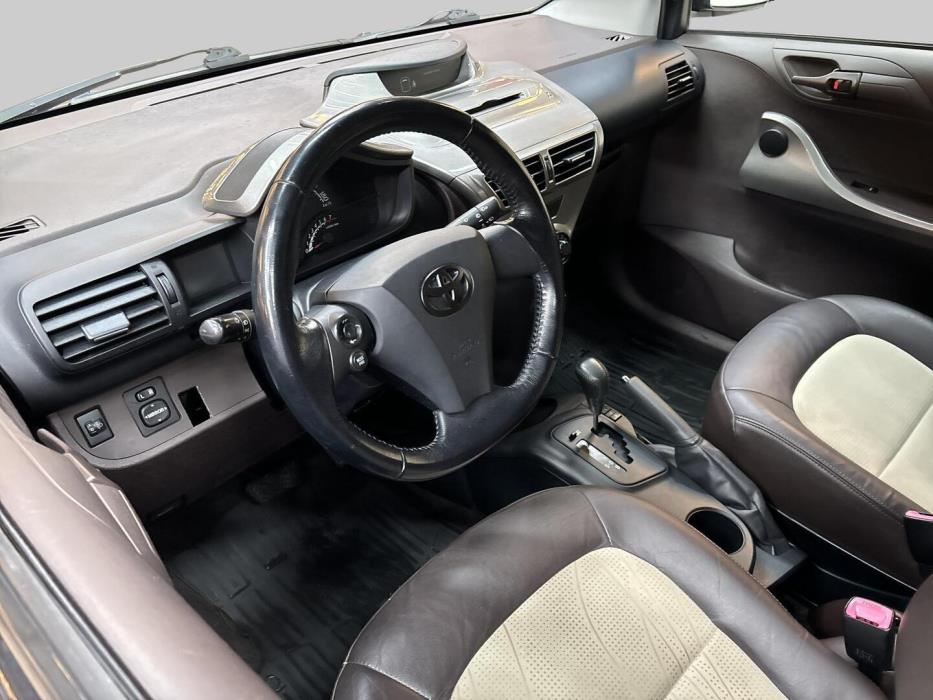 TOYOTA iQ 2009