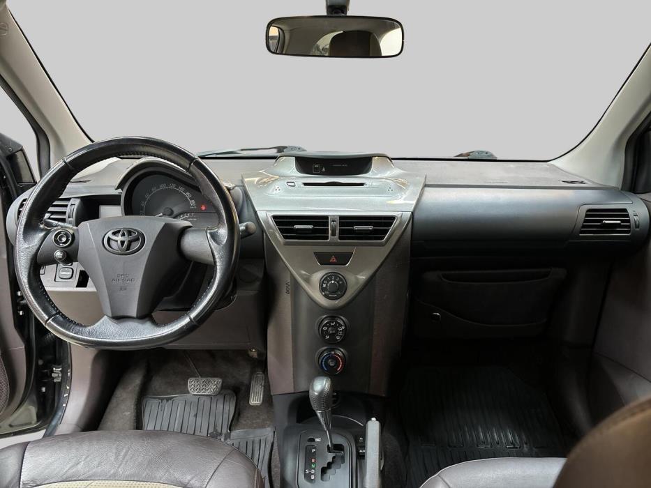 TOYOTA iQ 2009