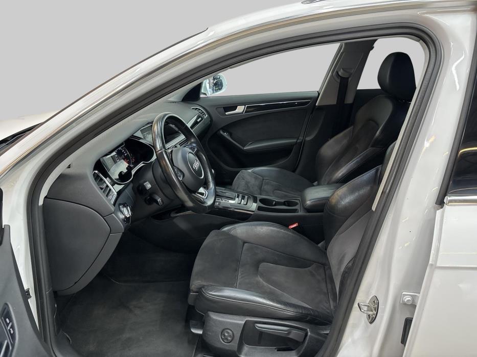 AUDI A4 2015