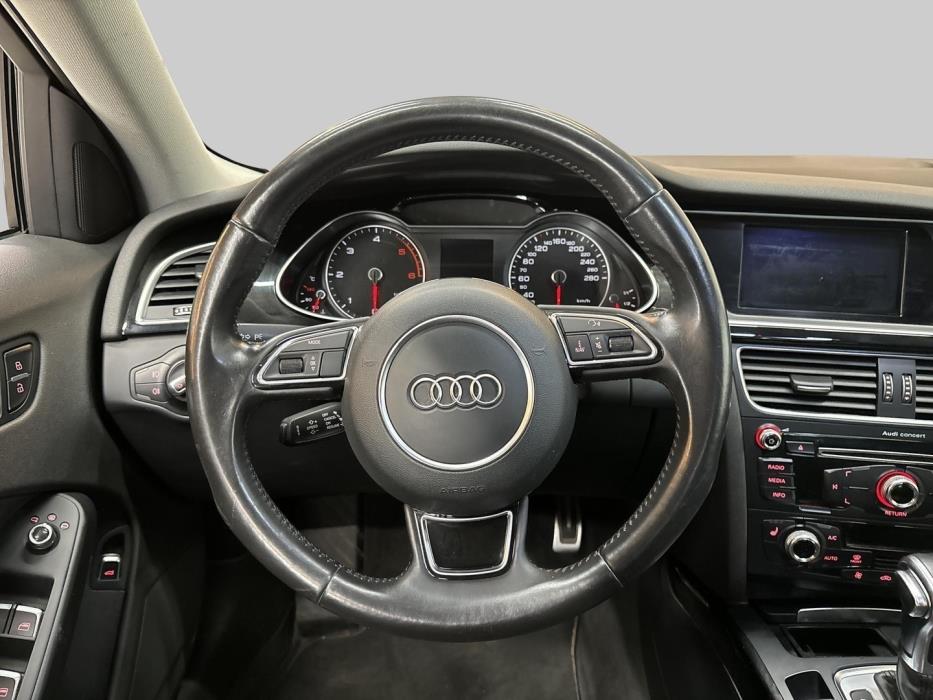 AUDI A4 2015