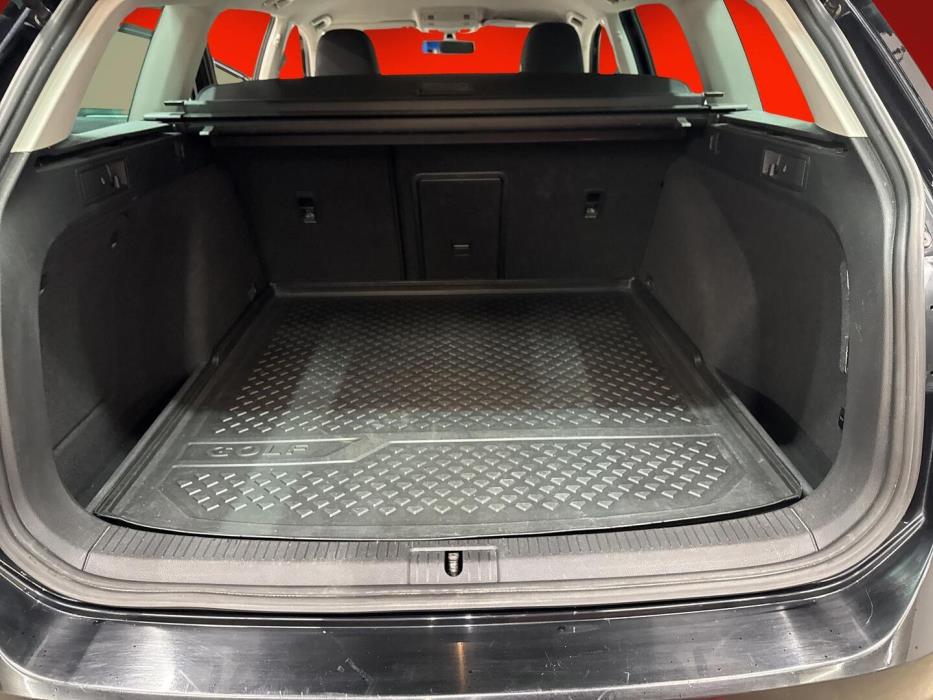 VOLKSWAGEN Golf 2013