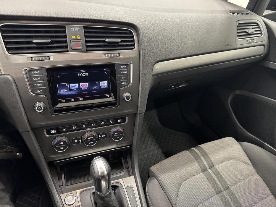 VOLKSWAGEN Golf 2013