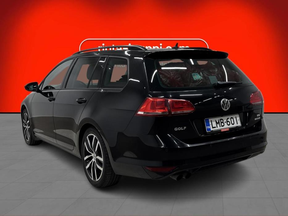 VOLKSWAGEN Golf 2013