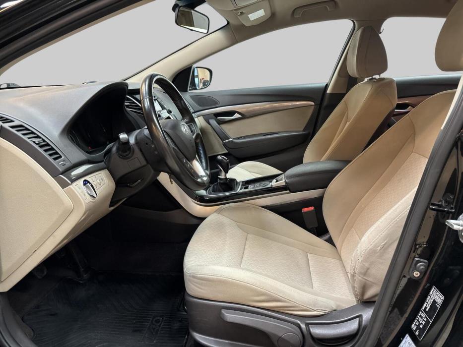 HYUNDAI i40 Sedan 2013
