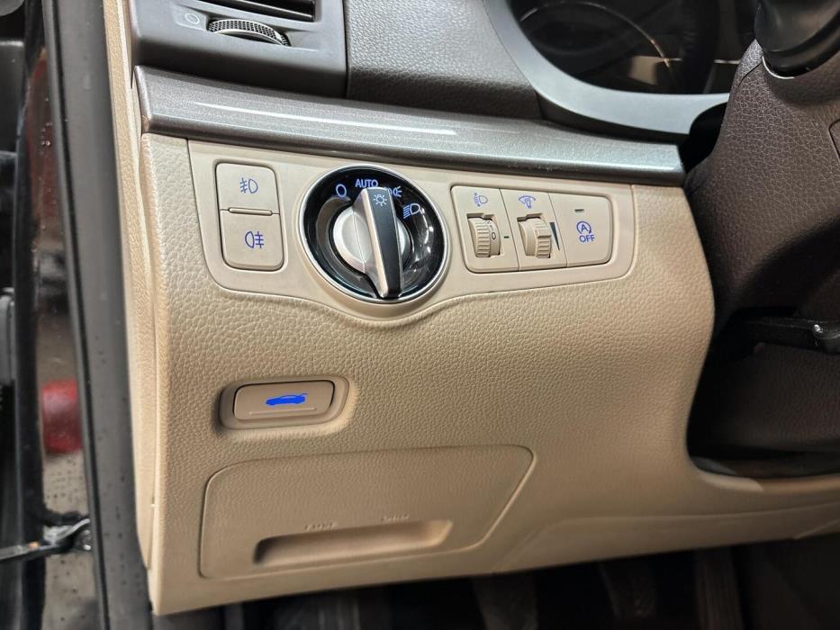 HYUNDAI i40 Sedan 2013