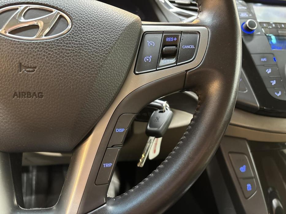 HYUNDAI i40 Sedan 2013