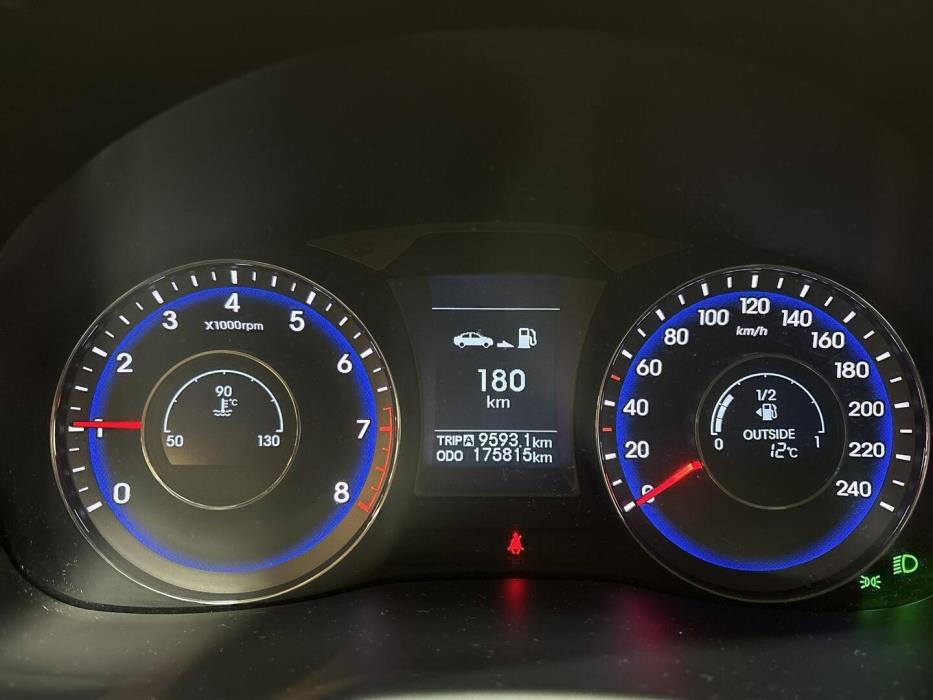 HYUNDAI i40 Sedan 2013
