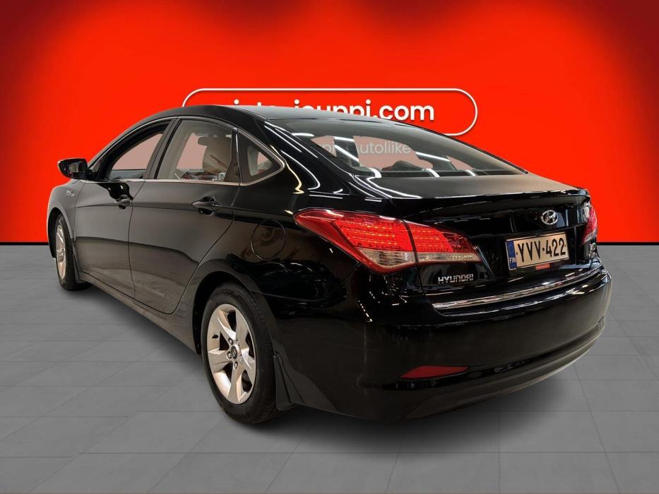 HYUNDAI i40 Sedan 2013