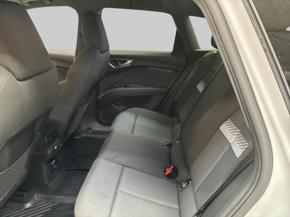 AUDI Q4 e-tron 2021