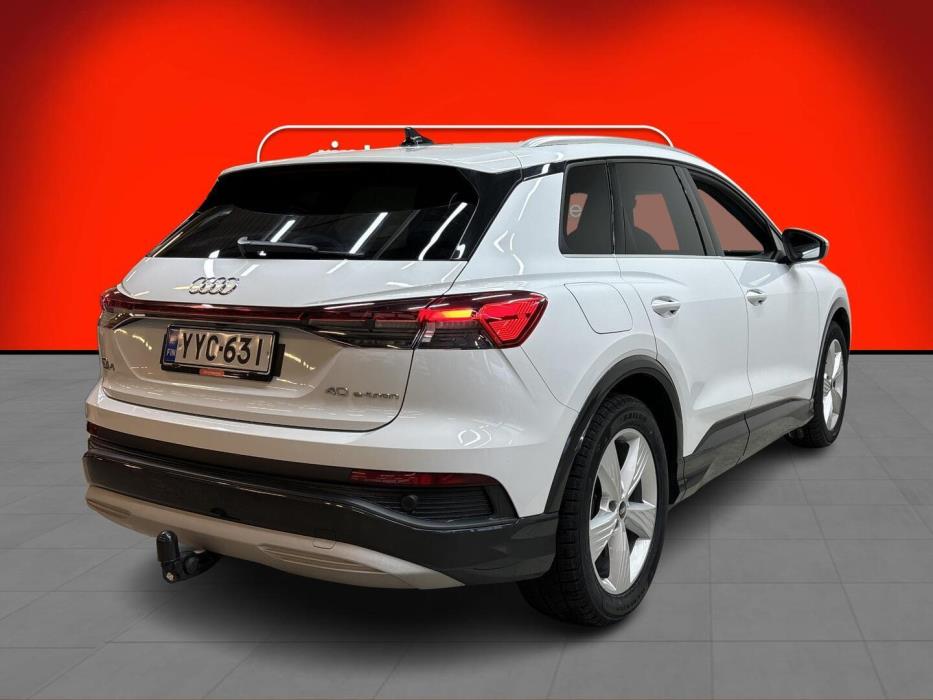 AUDI Q4 e-tron 2021