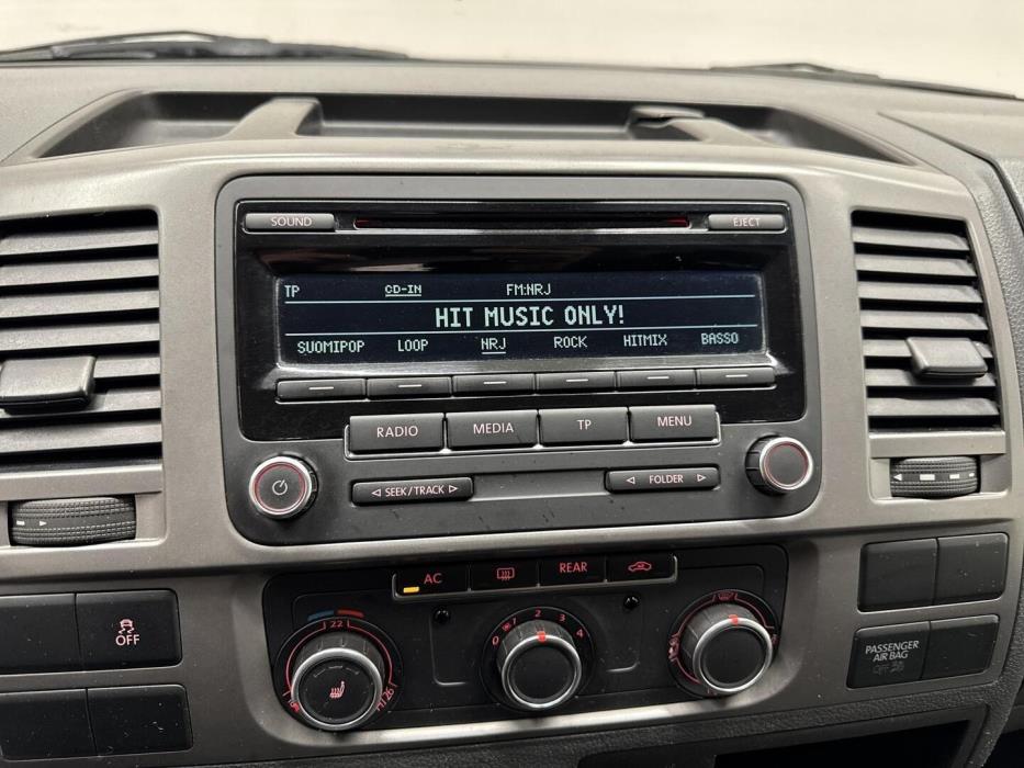 VOLKSWAGEN Caravelle 2012