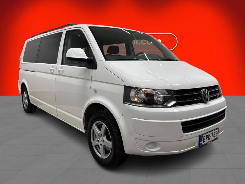 VOLKSWAGEN Caravelle 2012