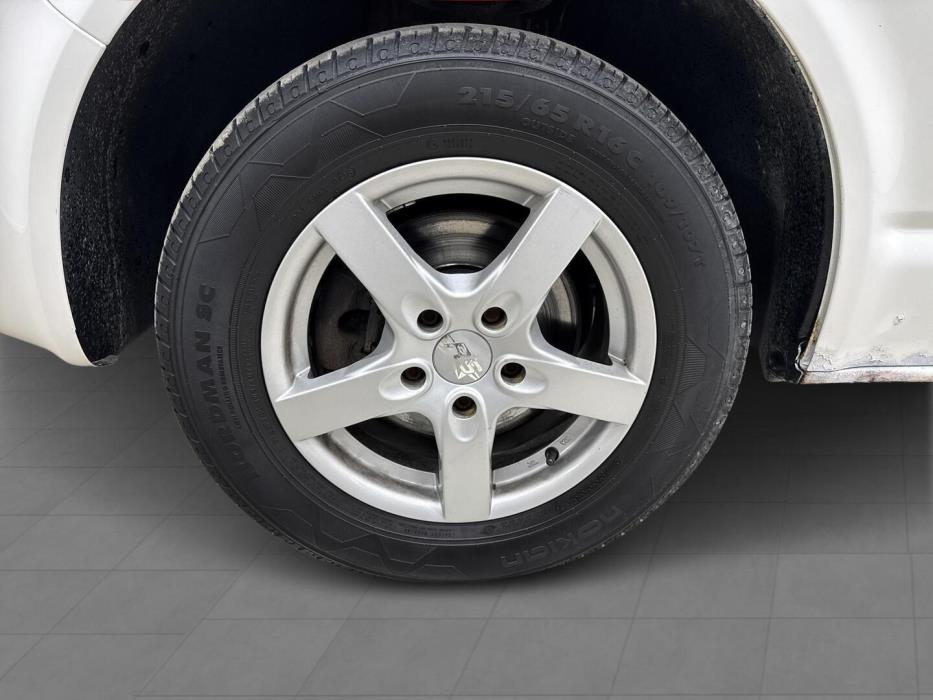 VOLKSWAGEN Caravelle 2012