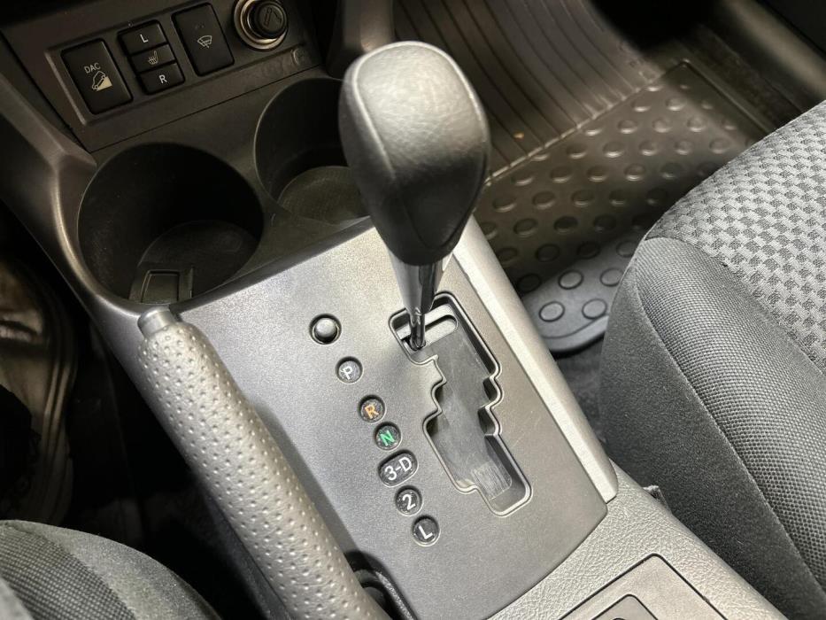 TOYOTA RAV4 2006